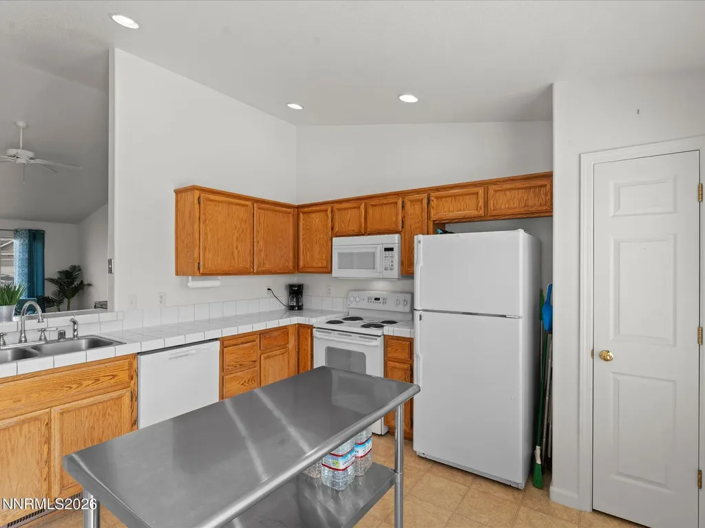 2215 Ellice Fernley NV 89408