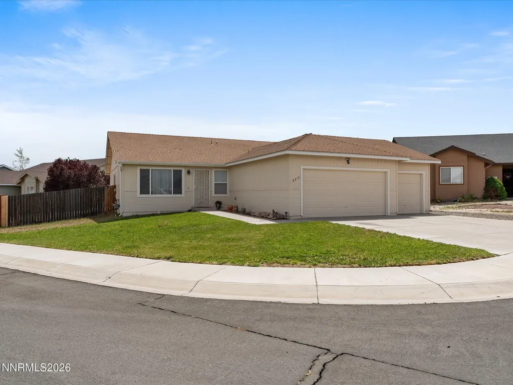 2215 Ellice Fernley NV 89408
