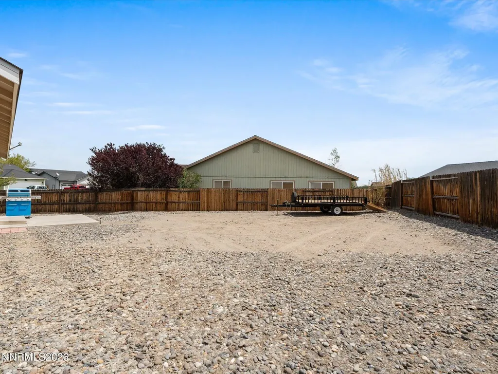 2215 Ellice Fernley NV 89408