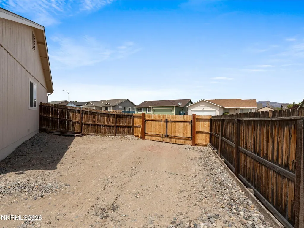 2215 Ellice Fernley NV 89408