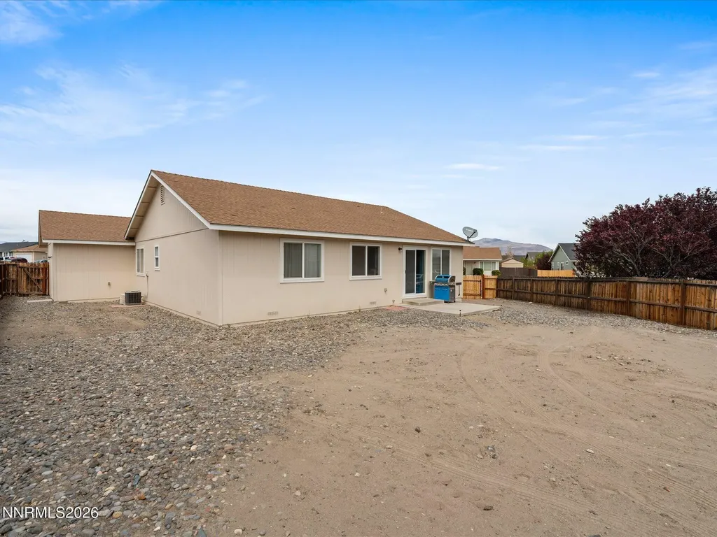 2215 Ellice Fernley NV 89408