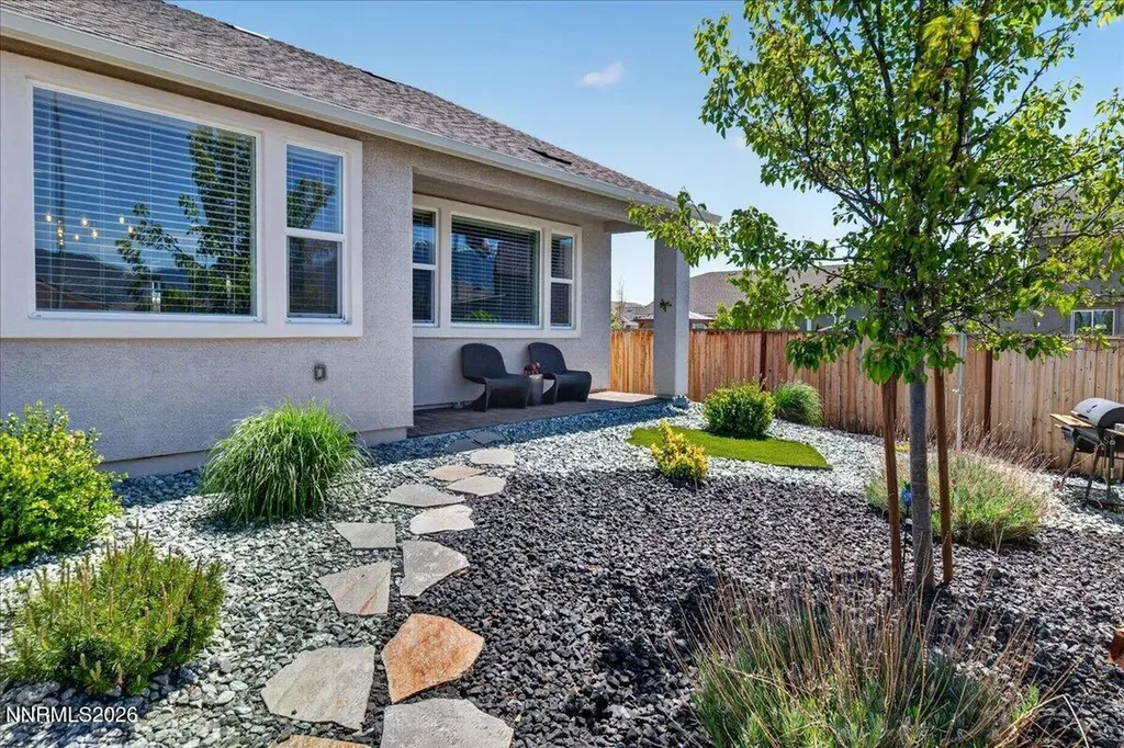 1640 Buttonwillow Minden NV 89423