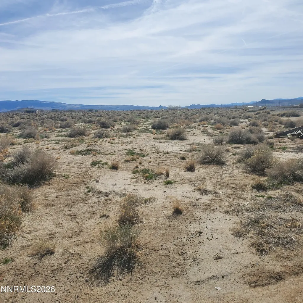 1795 Spruce Silver Springs NV 89429