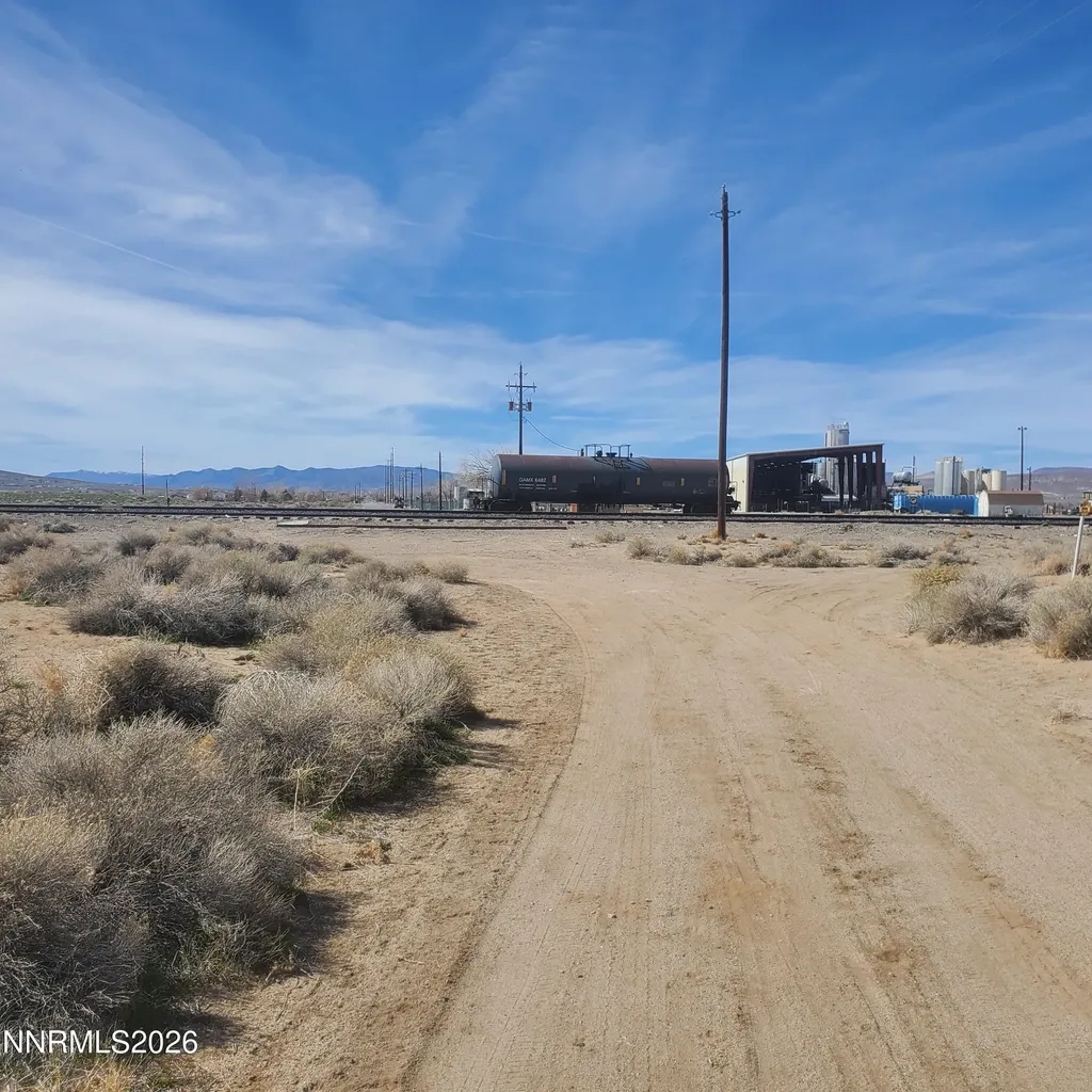 1795 Spruce Silver Springs NV 89429