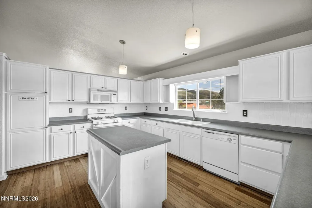 17511 Crystal Canyon Reno NV 89508