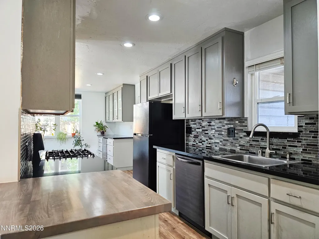 7565 Halifax Reno NV 89506