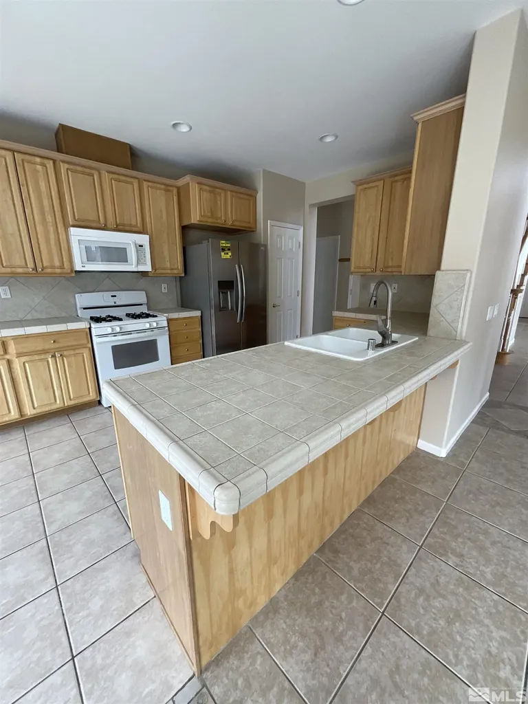 2847 Falcon Ridge Sparks NV 89436