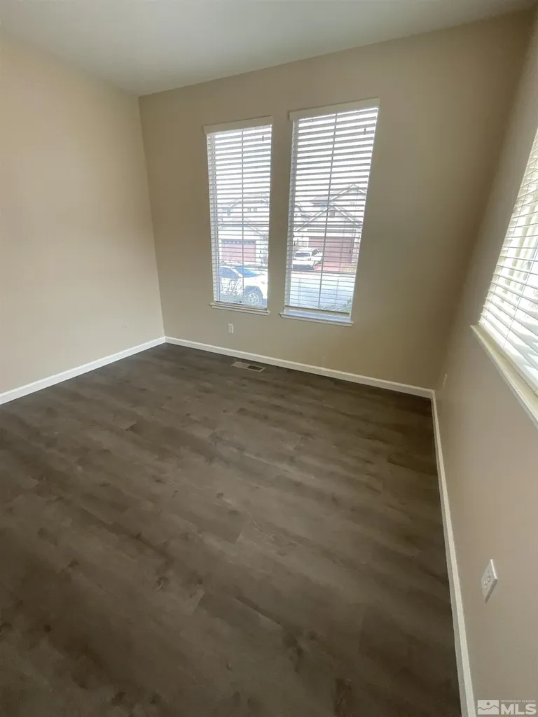 2847 Falcon Ridge Sparks NV 89436