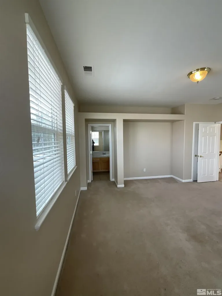 2847 Falcon Ridge Sparks NV 89436