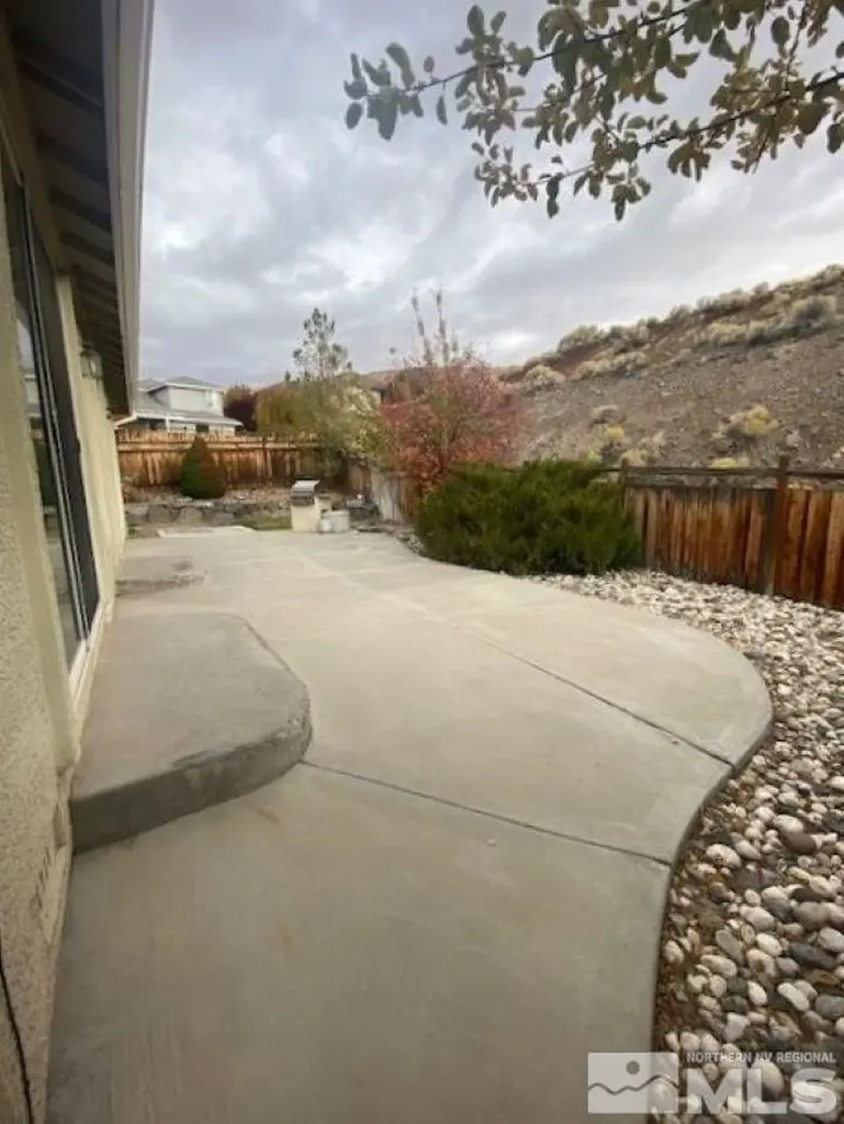 2847 Falcon Ridge Sparks NV 89436
