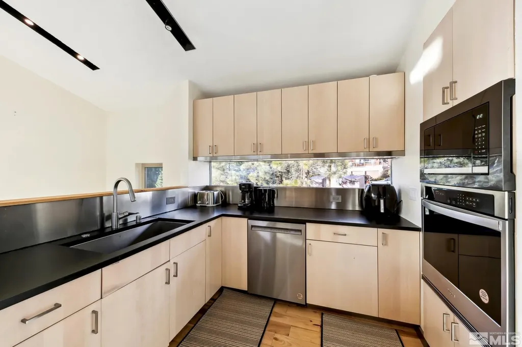 332 Barton Stateline NV 89449