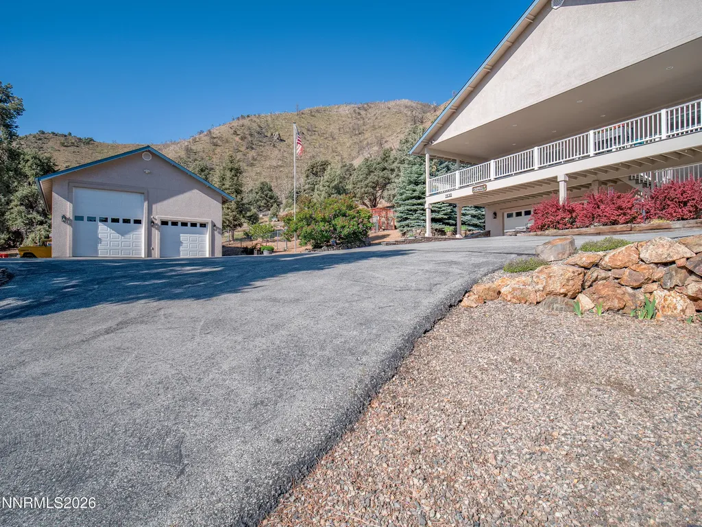 1530 Moss Gardnerville NV 89410