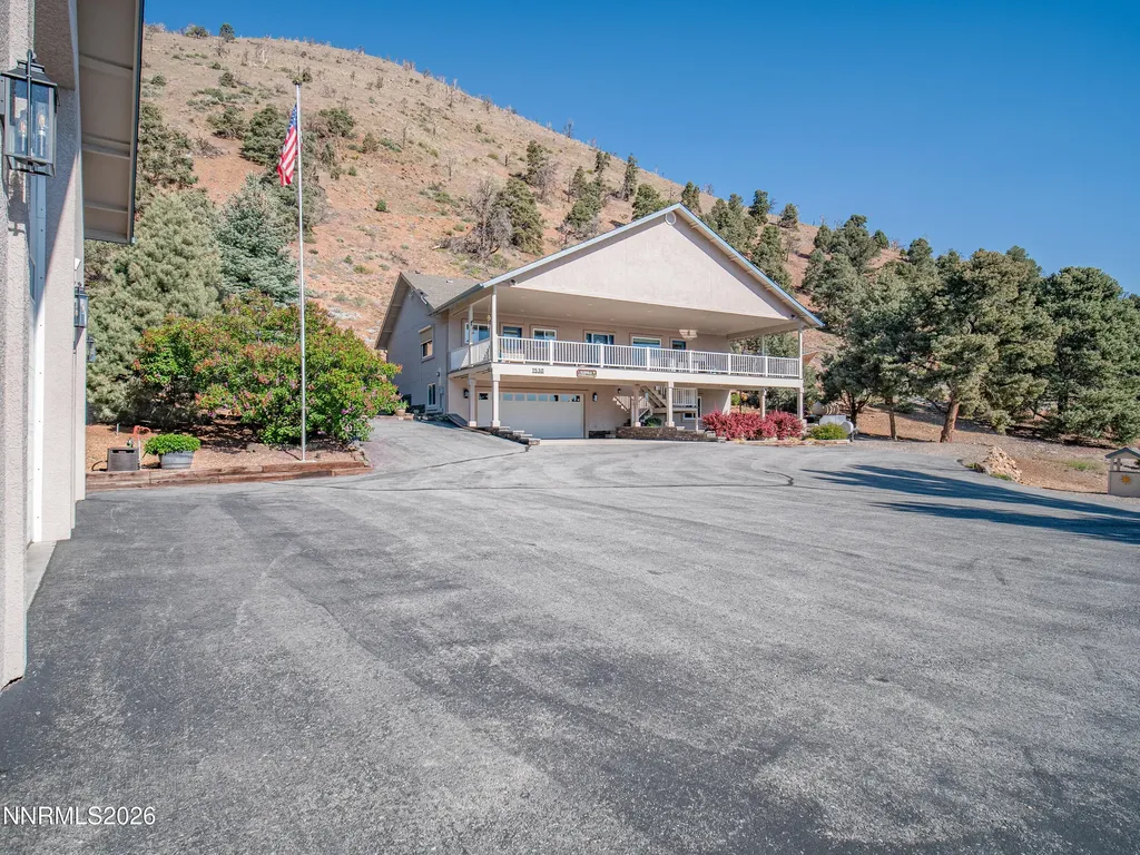 1530 Moss Gardnerville NV 89410