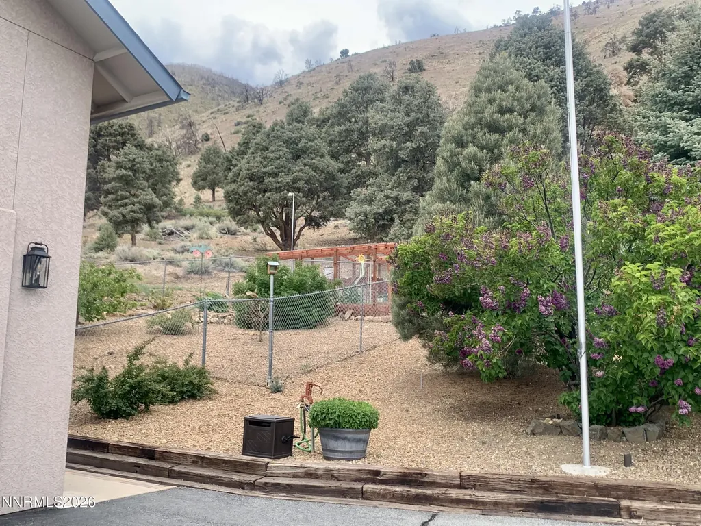 1530 Moss Gardnerville NV 89410
