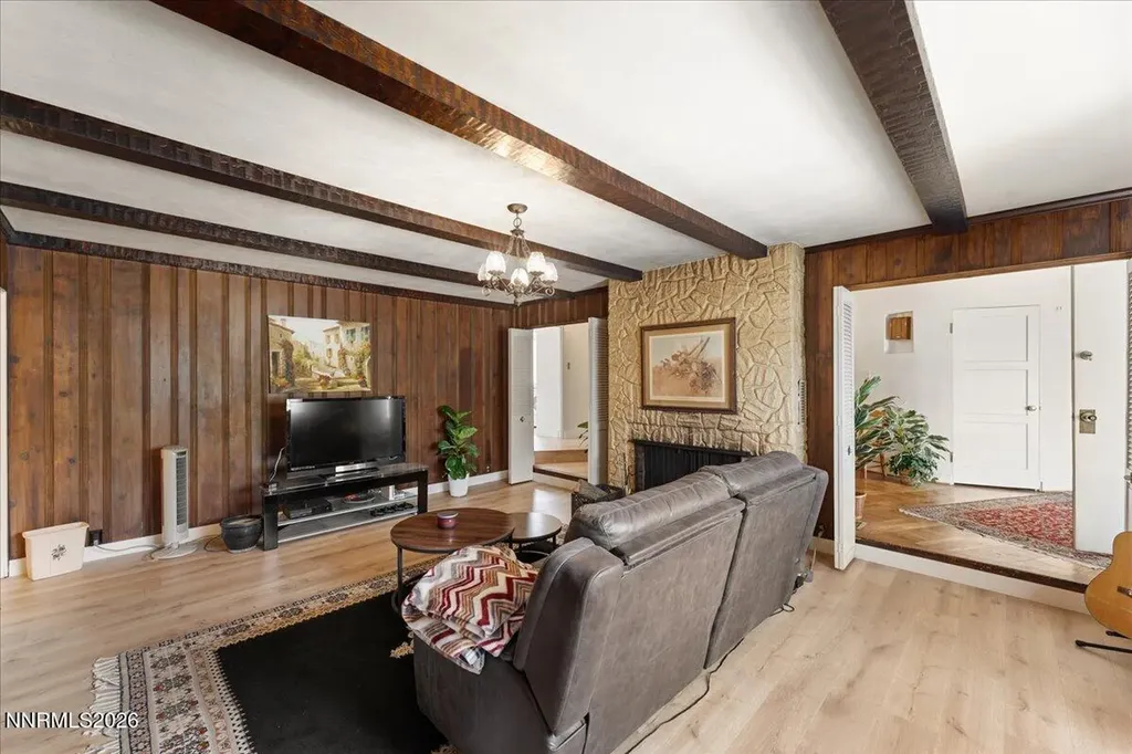 3850 Plumas Reno NV 89509