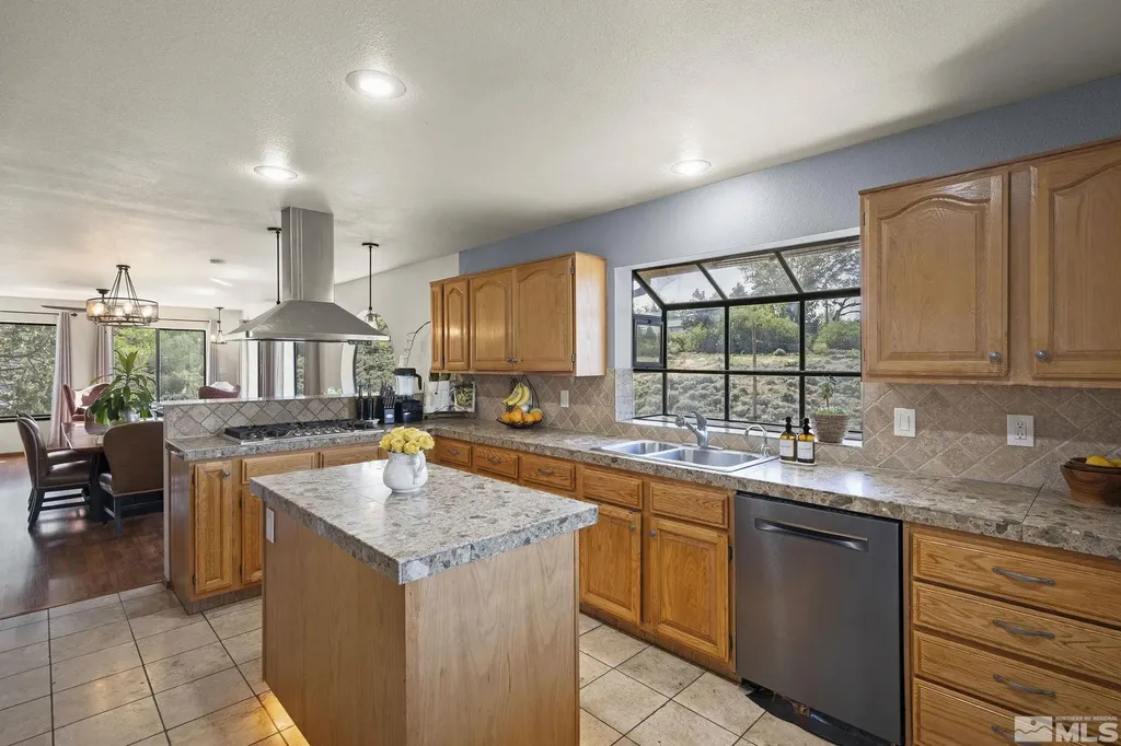 3075 Markridge Reno NV 89509