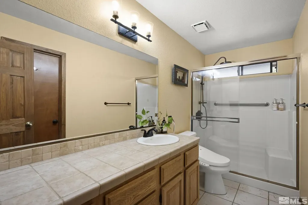 3075 Markridge Reno NV 89509