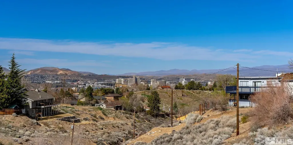 3075 Markridge Reno NV 89509
