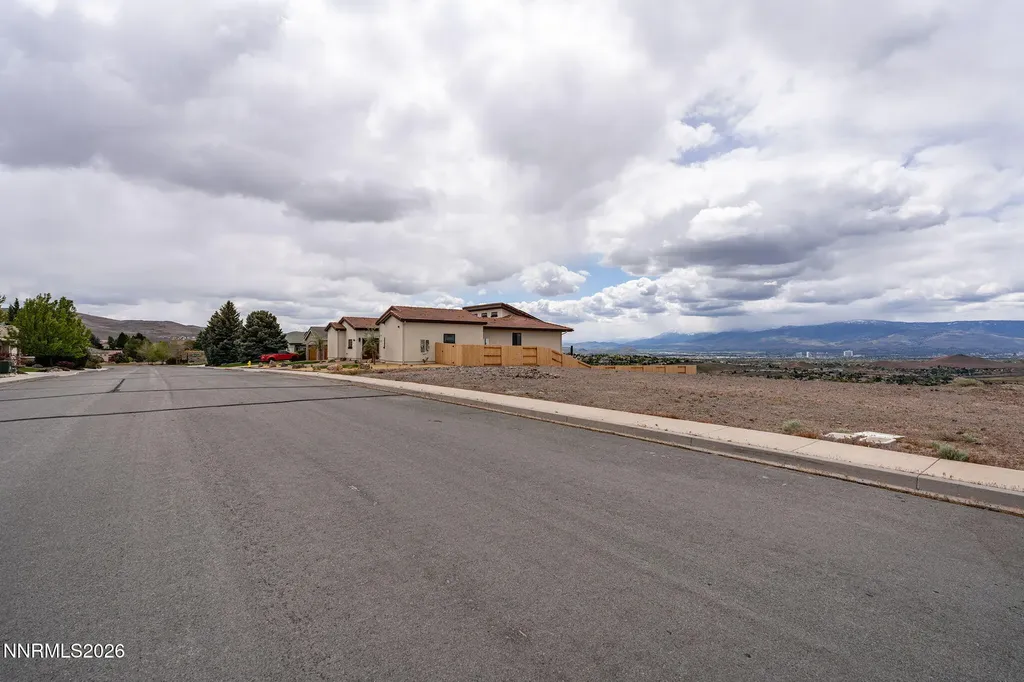 5475 Vista Terrace Sparks NV 89436