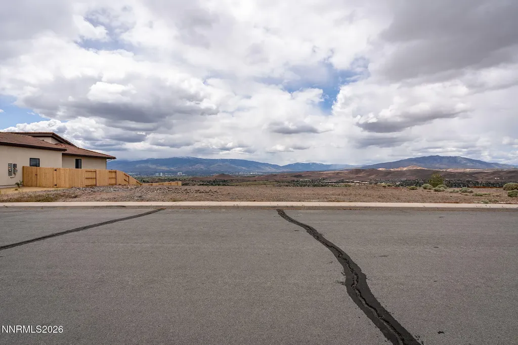 5475 Vista Terrace Sparks NV 89436
