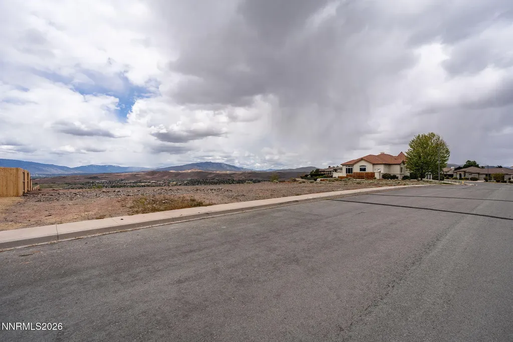 5475 Vista Terrace Sparks NV 89436