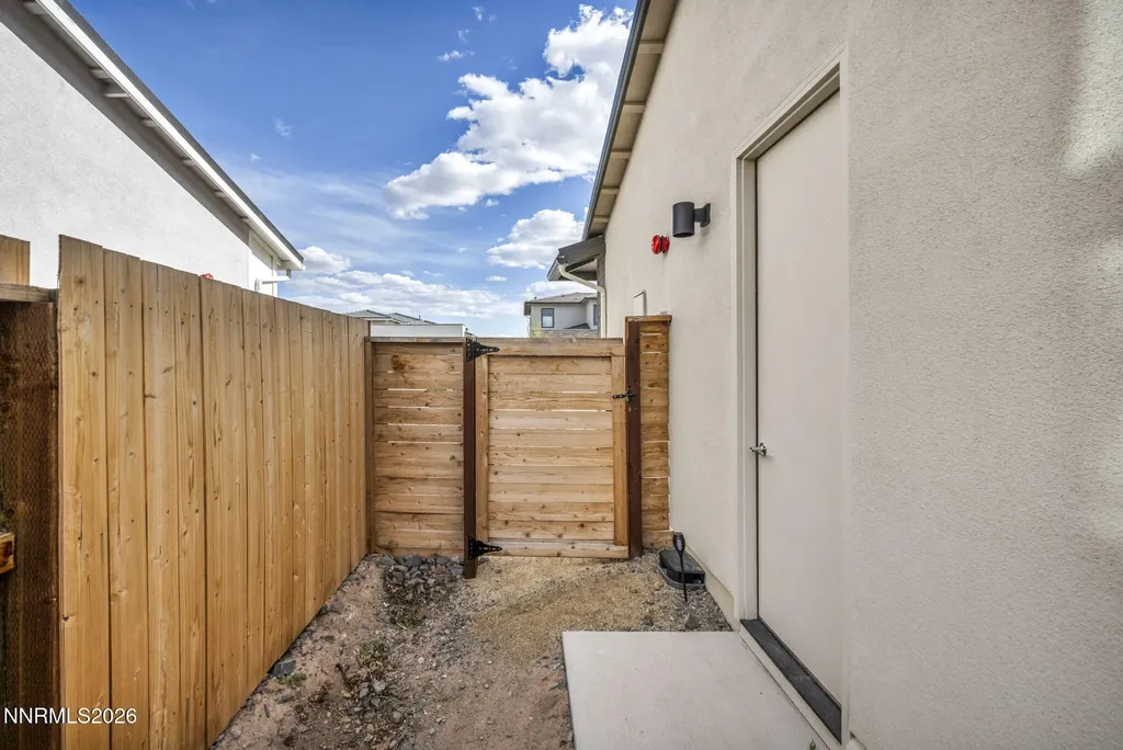2926 Earthstone Sparks NV 89436