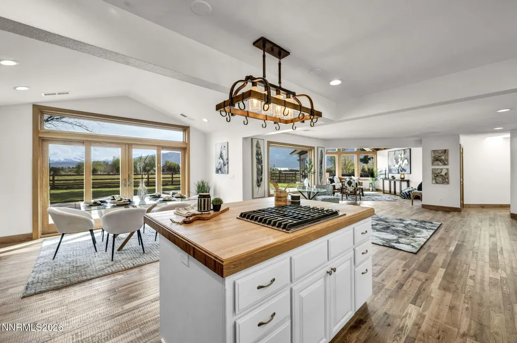 1097 Meadowlark Gardnerville NV 89460