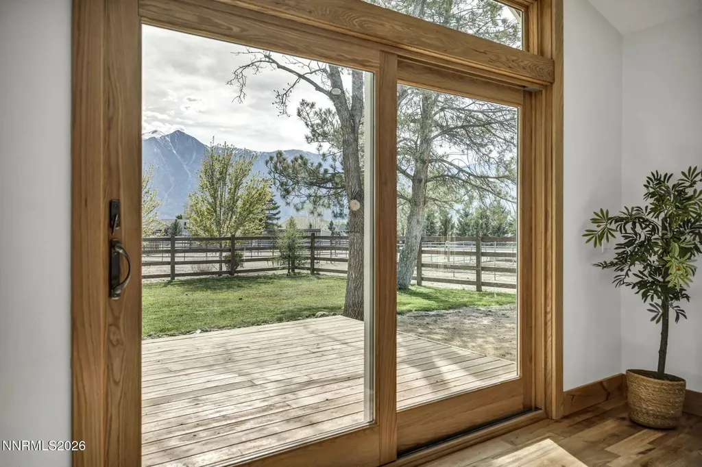 1097 Meadowlark Gardnerville NV 89460