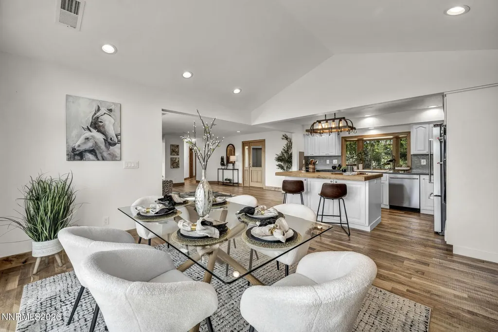 1097 Meadowlark Gardnerville NV 89460