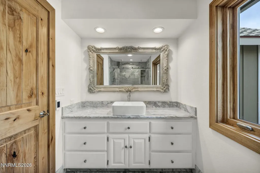1097 Meadowlark Gardnerville NV 89460