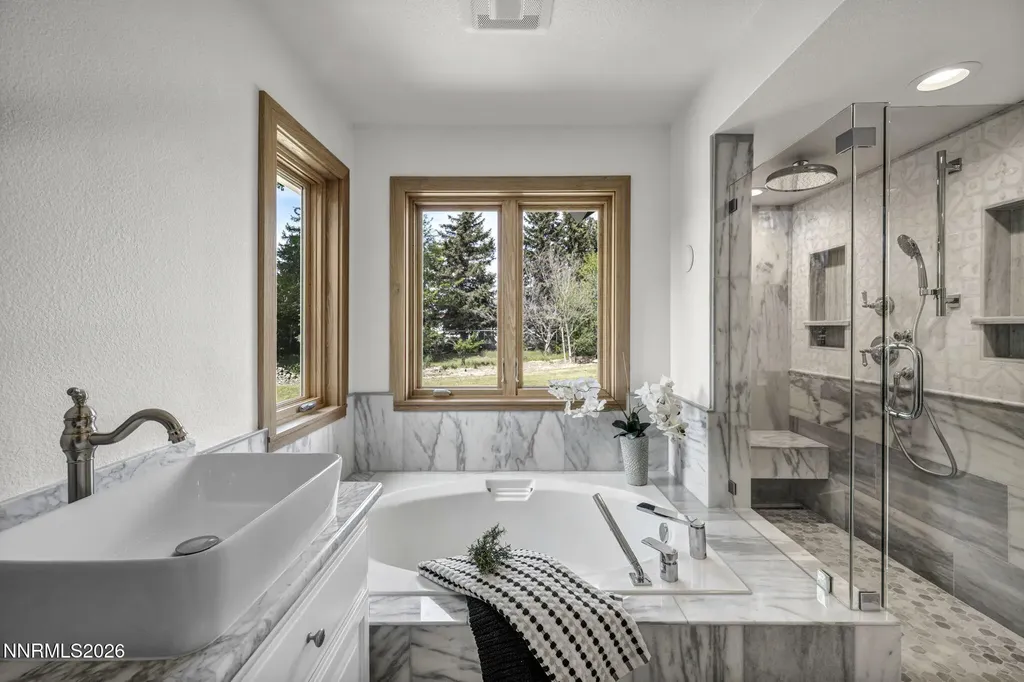 1097 Meadowlark Gardnerville NV 89460