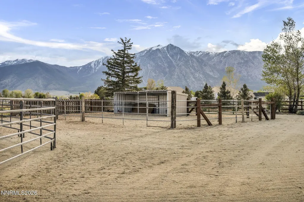 1097 Meadowlark Gardnerville NV 89460