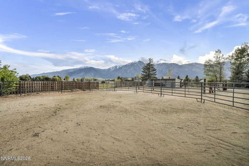 1097 Meadowlark Gardnerville NV 89460