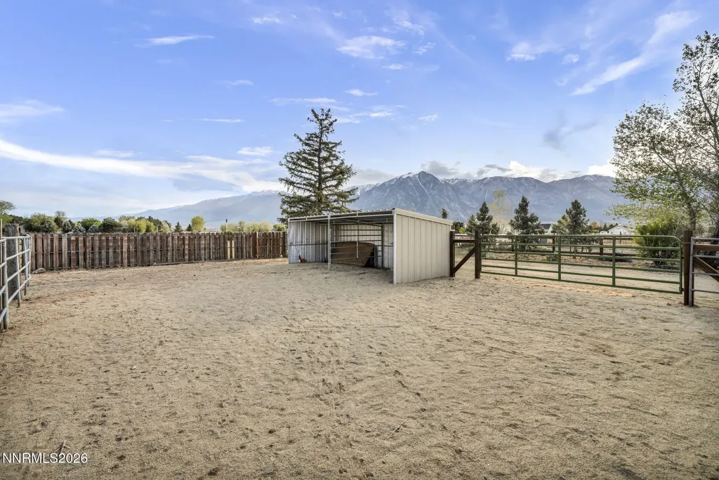 1097 Meadowlark Gardnerville NV 89460
