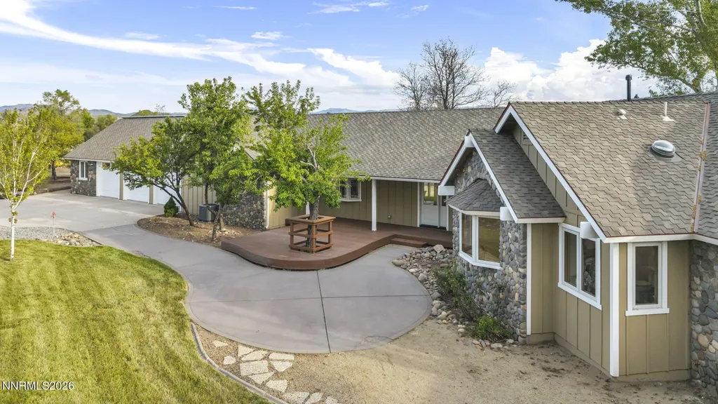 1097 Meadowlark Gardnerville NV 89460