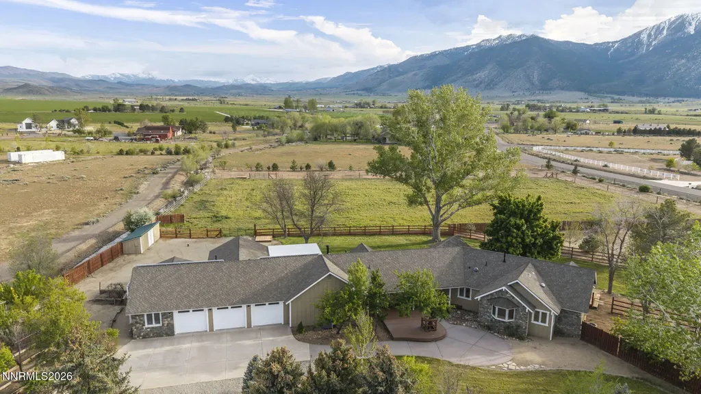 1097 Meadowlark Gardnerville NV 89460