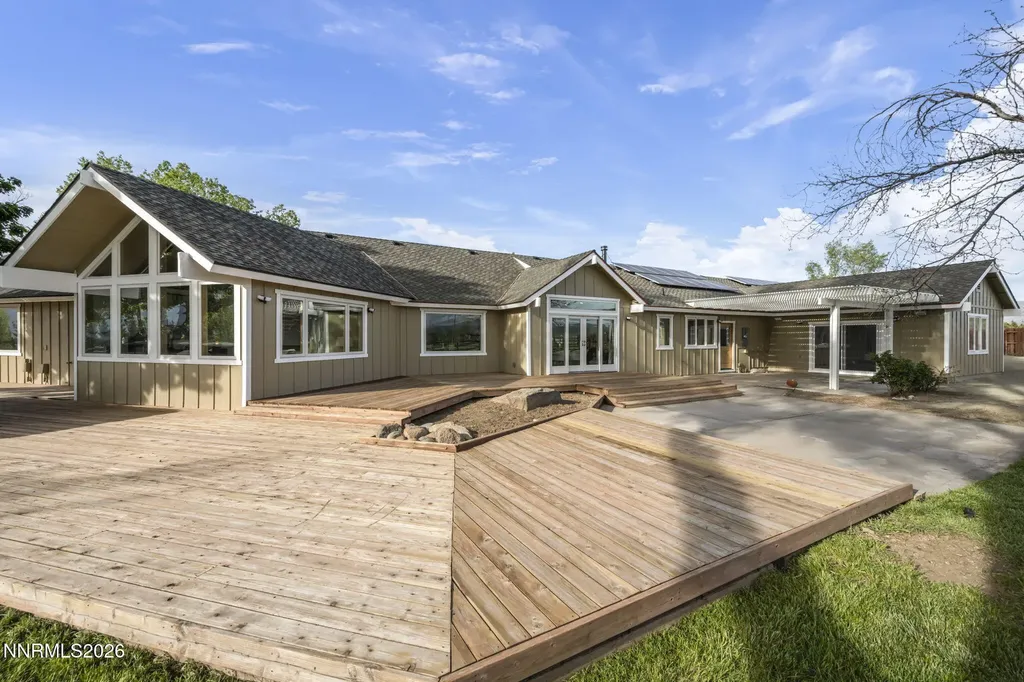 1097 Meadowlark Gardnerville NV 89460