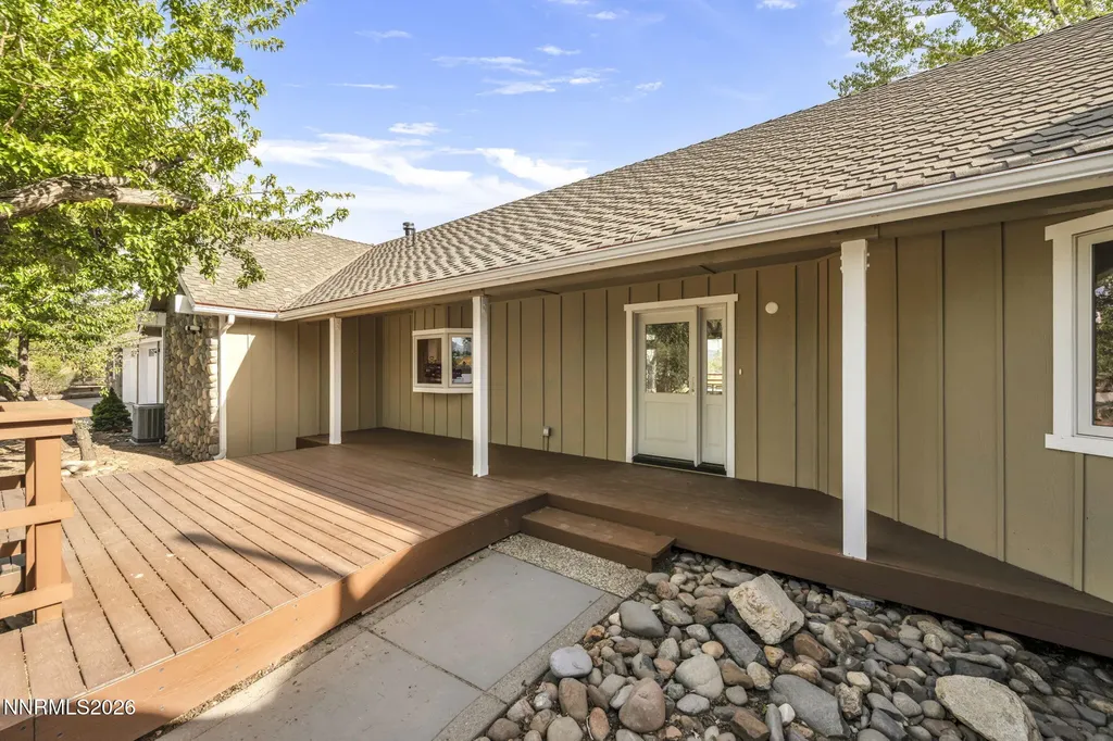 1097 Meadowlark Gardnerville NV 89460
