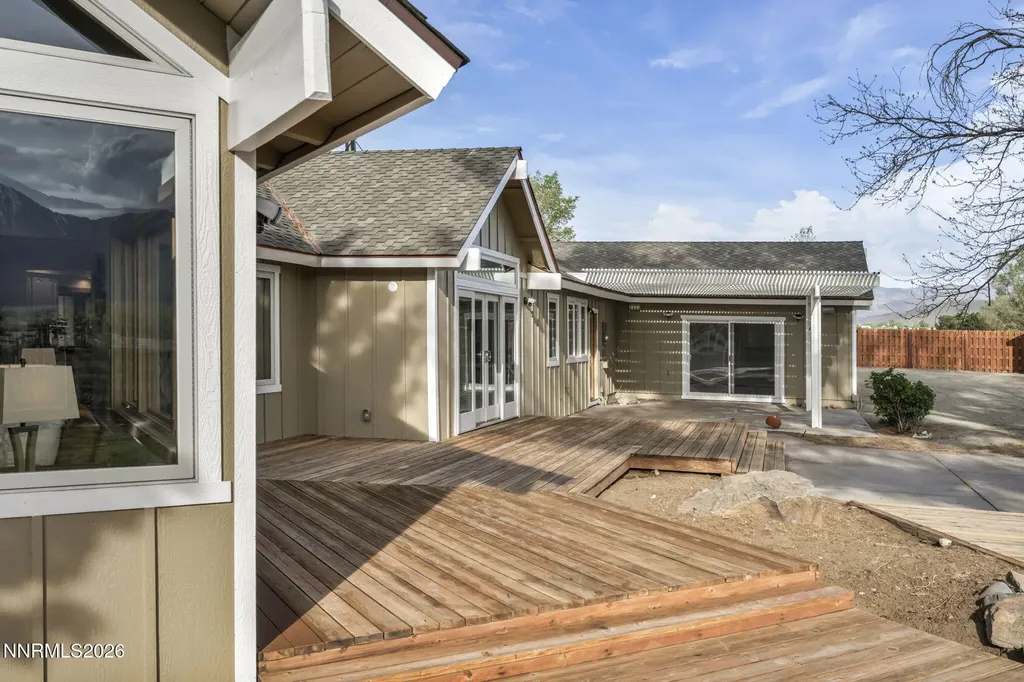 1097 Meadowlark Gardnerville NV 89460