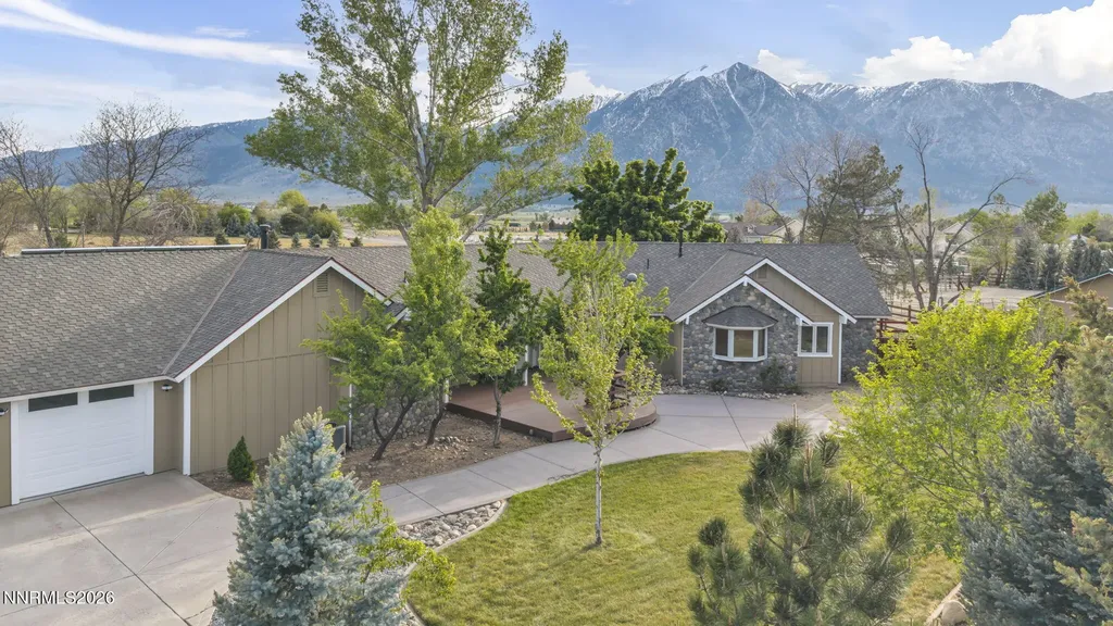 1097 Meadowlark Gardnerville NV 89460