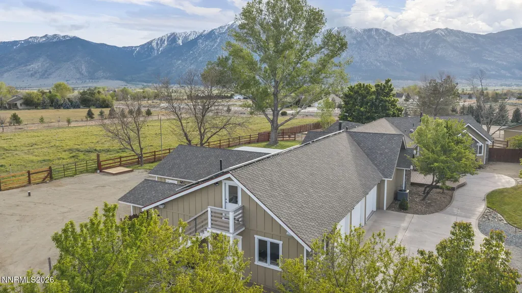 1097 Meadowlark Gardnerville NV 89460