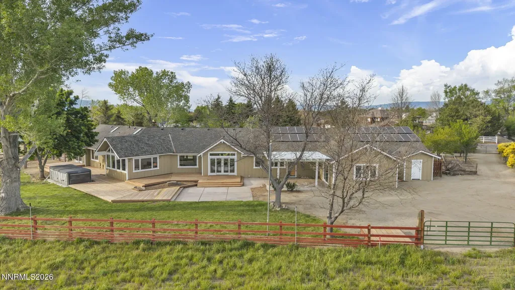 1097 Meadowlark Gardnerville NV 89460