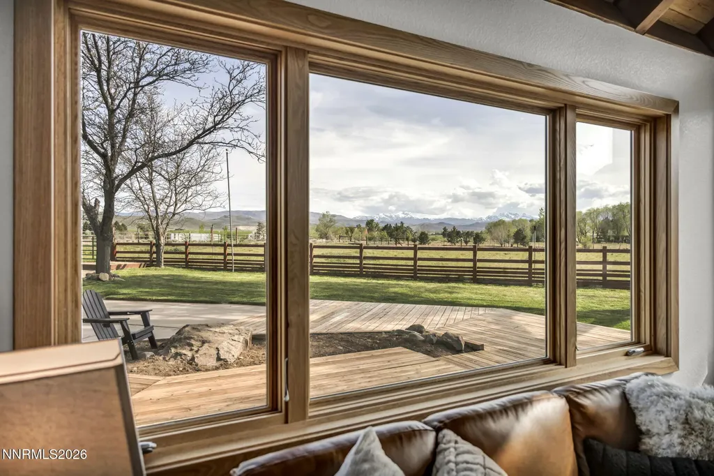 1097 Meadowlark Gardnerville NV 89460
