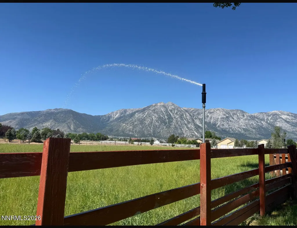 1097 Meadowlark Gardnerville NV 89460