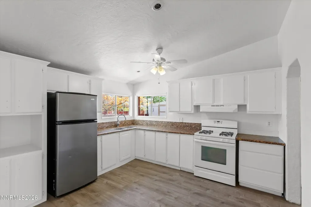 784 Chari Moundhouse NV 89706