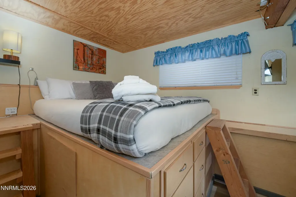 250 Orion Stateline NV 89449