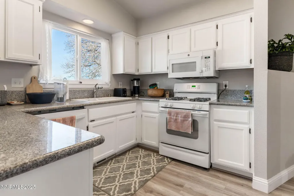 177 River Village Dayton NV 89403