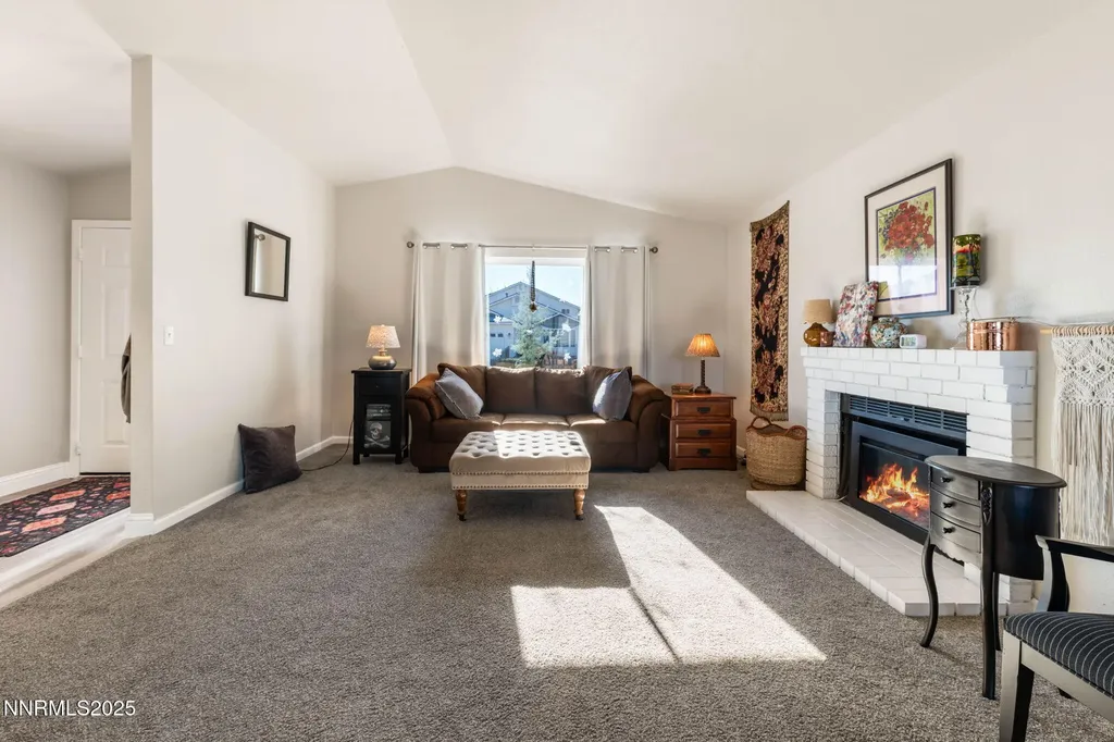 177 River Village Dayton NV 89403