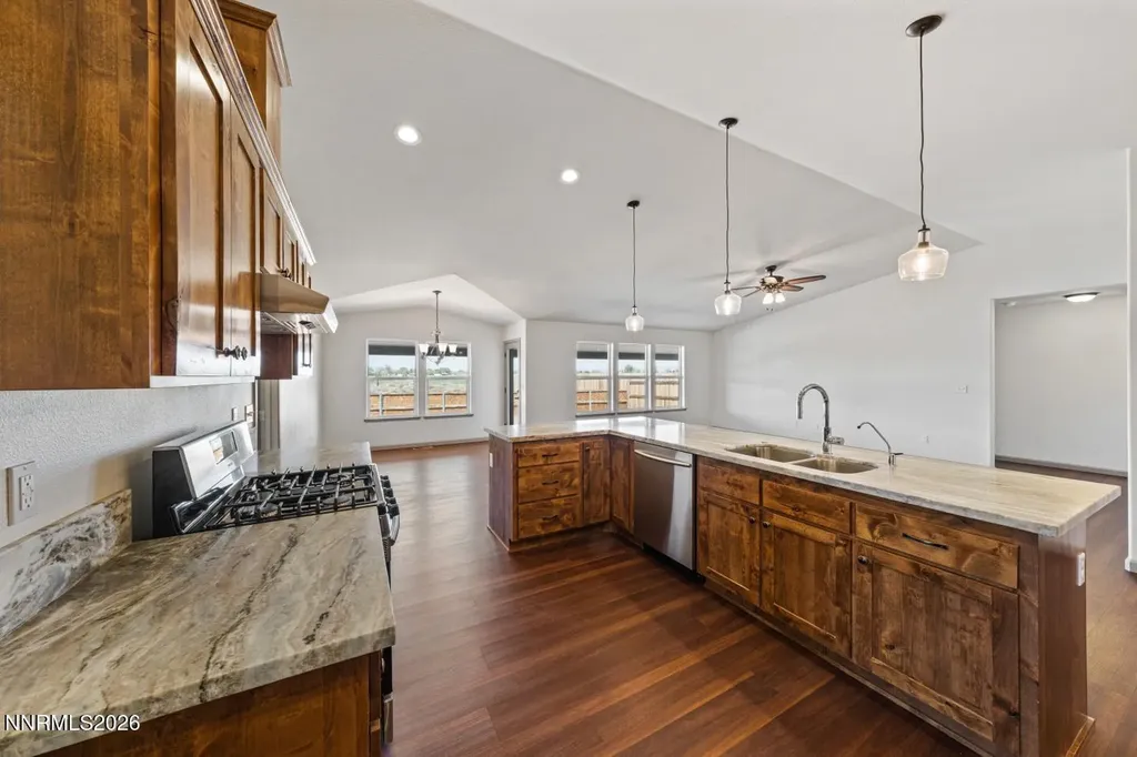1333 Sky Ridge Fallon NV 89406