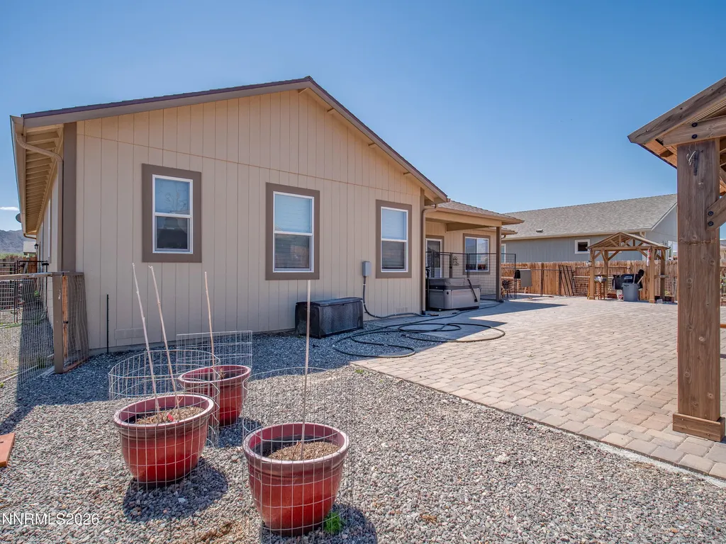 1146 Cheatgrass Dayton NV 89403